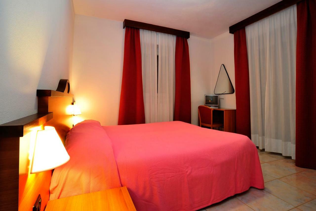 Hotel Ristorante Sasso Remenno Val Masino Buitenkant foto