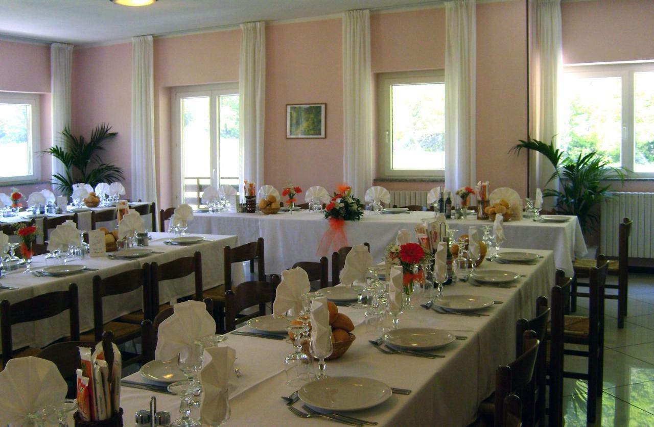 Hotel Ristorante Sasso Remenno Val Masino Buitenkant foto